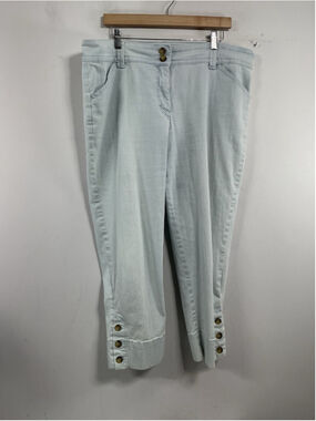 Womans Excellent Condition Charter Club Classic Fit Cropped Blue Jeans Size 18